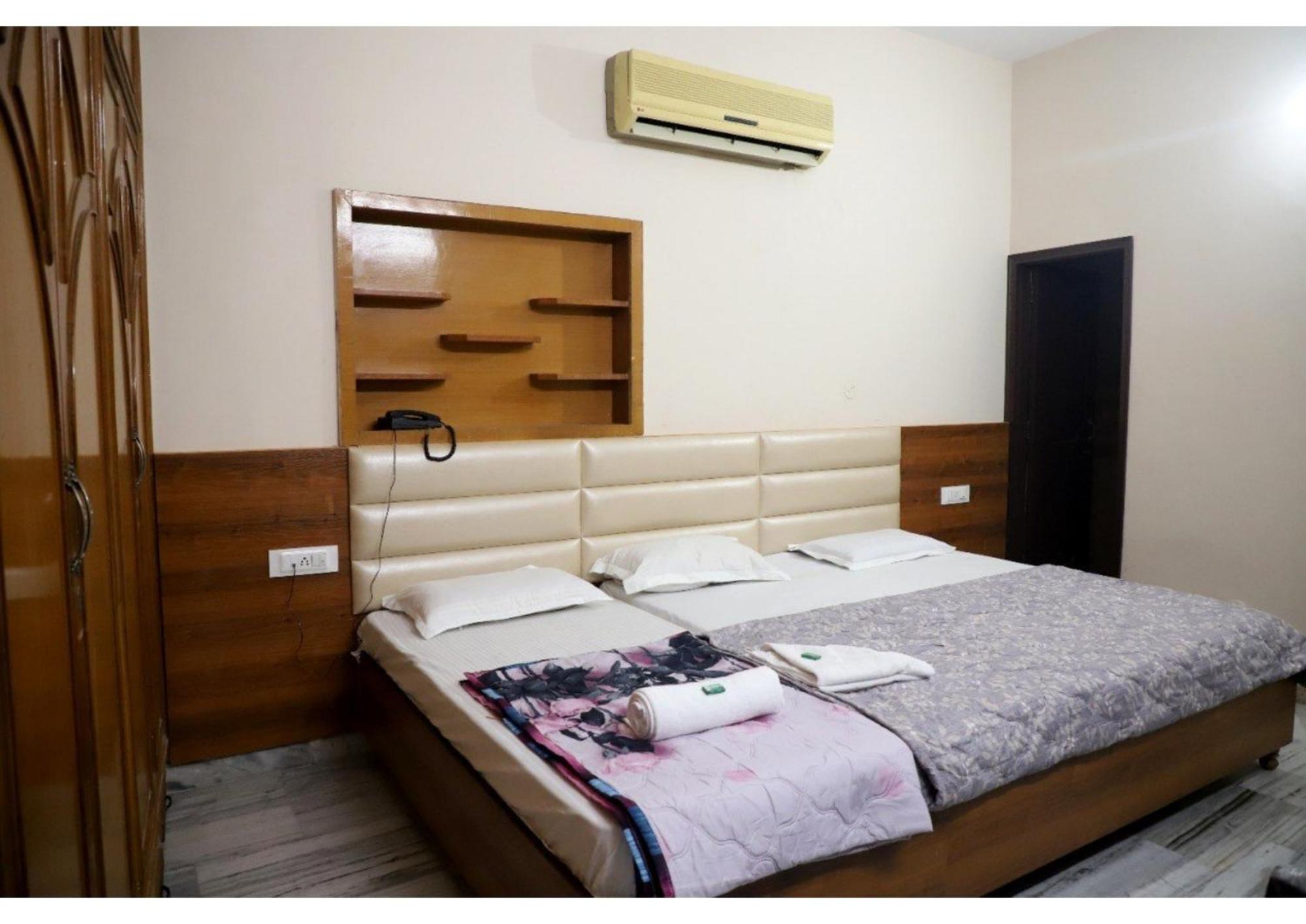 Rk Lodge Amritsar Exterior foto